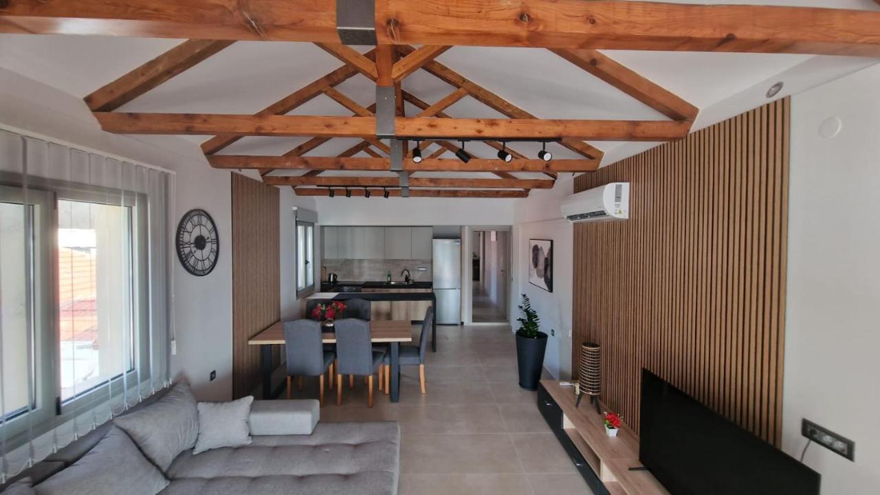 View On Scorpios - Ktena Accomodation Nydrí Eksteriør bilde